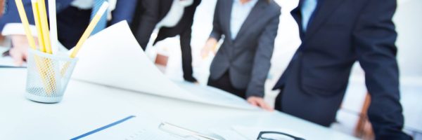 executive-management-roles-1-600x200_c service business vs product business